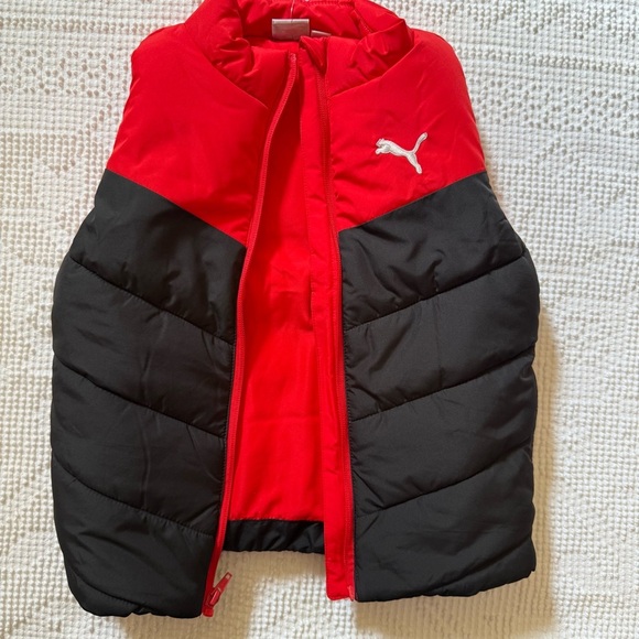 NWT PUMA Boys Vest Red Black Puffer Jacket Size XS 5 / 6 - Picture 3 of 5